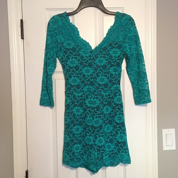 Charlotte Russe Romper - Picture 1 of 1